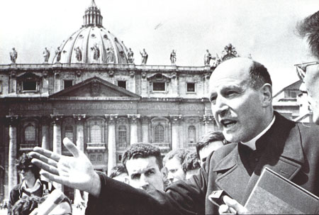 Il 10 Aprile 1973, un Libro di accuse era portato a Roma da nostro Padre circondato da una sessantina d’amici e di delegati della Lega di Contro-Riforma cattolica.
