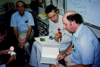 Tucson 26.10.90 - Toolin, Donahue e Jull con fra Bruno